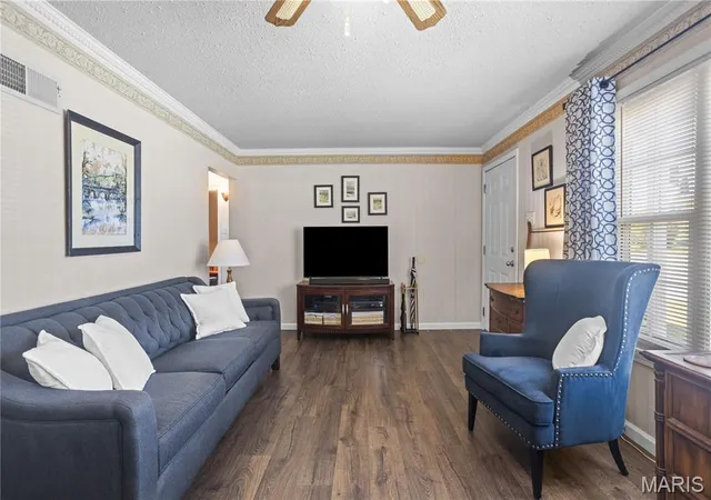 Photo 3 of Sale Pending at 164 Graham Rd, Florissant, MO 63031 | MLS# MIS26057314 | Listing updated on 2026-09-18