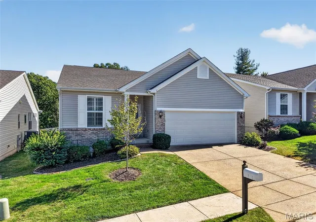 Photo 1 of Single family home for sale at 1052 Silo Bnd Dr, Wentzville, MO 63385 | MLS# MIS26057323 | Listing updated on 2026-10-20
