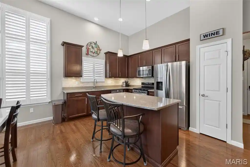 Listing Photo 2 - Condo for sale in 1052 Silo Bend Dr located at 1052 Silo Bend Dr, Wentzville, MO 63385 - Unit 1052 Silo Bnd Dr