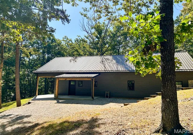 Photo 2 of Single family home for sale at 10168 Ayres Rd, Potosi, MO 63664 | MLS# MIS26057324 | Listing updated on 2026-09-04