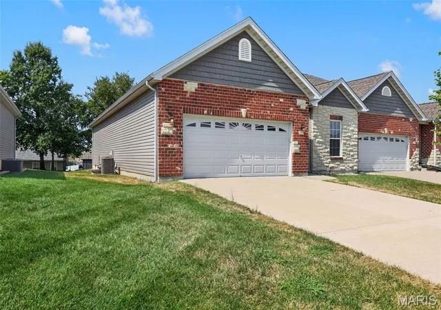 Photo 3 of Condo for sale at 232 Pierce View Cir, Wentzville, MO 63385 | MLS# MIS26057341 | Listing updated on 2026-09-17