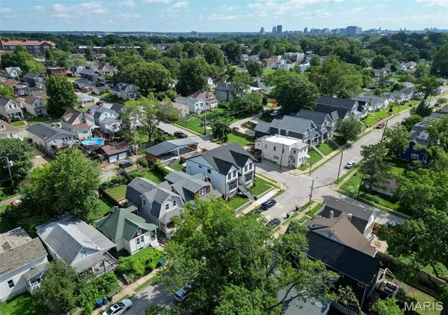Photo 4 of Townhouse for sale at 6801 Nashville Ave, Saint Louis, MO 63139 | MLS# MIS26057356 | Listing updated on 2026-09-26