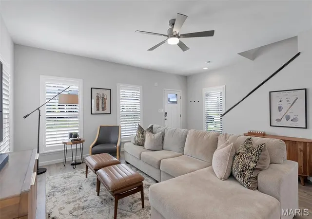 Photo 2 of Sale Pending at 9409 Vandervoort Ct, Saint Louis, MO 63126 | MLS# MIS26057372 | Listing updated on 2026-09-28