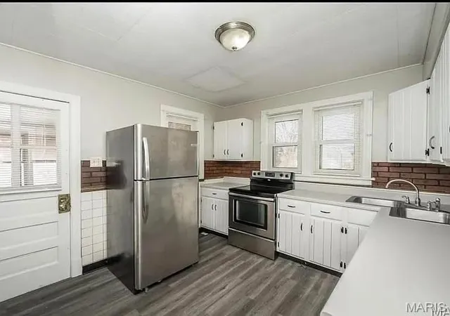 Photo 4 of Single family home for sale at 10071 Diamond Dr, Saint Louis, MO 63137 | MLS# MIS26057373 | Listing updated on 2026-09-04
