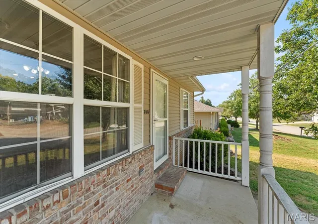 Photo 3 of Single family home for sale at 708 S Library St, Waterloo, IL 62298 | MLS# MIS26057374 | Listing updated on 2026-09-06