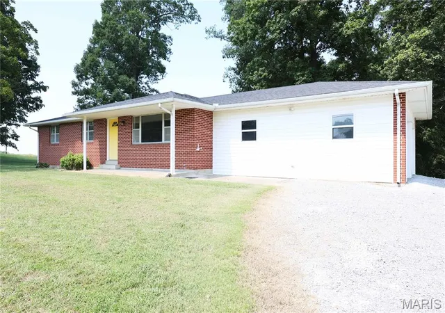 Photo 2 of Single family home for sale at 714 State Hwy 34, Jackson, MO 63755 | MLS# MIS26057380 | Listing updated on 2026-09-05