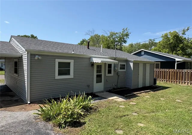 Photo 2 of Single family home for sale at 9 Circle Dr, Union, MO 63084 | MLS# MIS26057394 | Listing updated on 2026-09-04