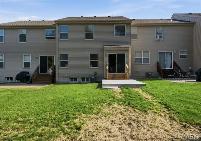 Photo 30 of Condo for sale at 330 Willott Sq Dr, Saint Peters, MO 63376 | MLS# MIS26057405 | Listing updated on 2026-09-04