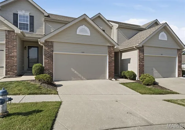 Photo 2 of Condo for sale at 330 Willott Sq Dr, Saint Peters, MO 63376 | MLS# MIS26057405 | Listing updated on 2026-09-04
