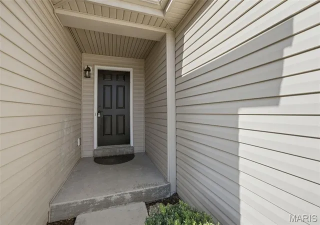 Photo 3 of Condo for sale at 330 Willott Sq Dr, Saint Peters, MO 63376 | MLS# MIS26057405 | Listing updated on 2026-09-04