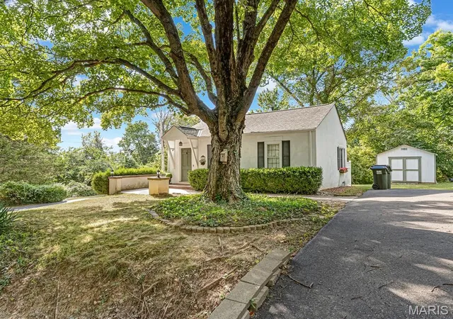 Photo 3 of Single family home for sale at 943 Sugarloaf Hl Rd, Dupo, IL 62239 | MLS# MIS26057422 | Listing updated on 2026-09-15