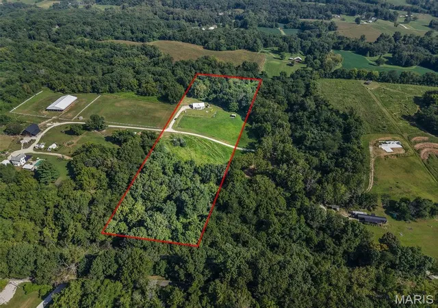 Photo 2 of Land for sale at 26068 Elsah Hills Dr, Dow, IL 62022 | MLS# MIS26057424 | Listing updated on 2026-10-24