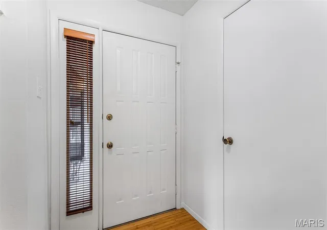 Photo 3 of Townhouse for sale at 2044 Falling Brk Dr, Maryland Heights, MO 63043 | MLS# MIS26057427 | Listing updated on 2026-09-04