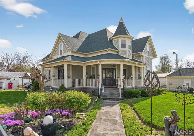 Photo 3 of Single family home for sale at 303 Dorothy St, Sikeston, MO 63801 | MLS# MIS26057430 | Listing updated on 2026-09-06