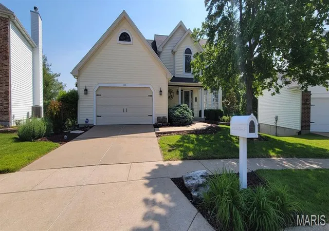 Photo 2 of Sale Pending at 332 Golden Cherry Dr, Wildwood, MO 63040 | MLS# MIS26057456 | Listing updated on 2026-09-18