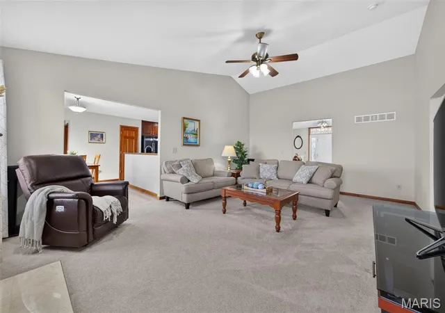 Photo 4 of Single family home for sale at 318 N Quail Point Dr, O Fallon, MO 63366 | MLS# MIS26057457 | Listing updated on 2026-10-29