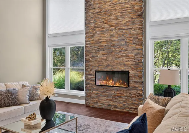 Photo 3 of Sale Pending at 511 Westonridge Ct, Twin Oaks, MO 63021 | MLS# MIS26057468 | Listing updated on 2026-09-25