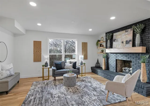 Photo 3 of Single family home for sale at 4662 Britcastle Dr, Saint Louis, MO 63128 | MLS# MIS26057477 | Listing updated on 2026-10-15
