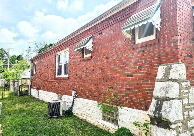 Photo 4 of Single family home for sale at 1365 Switzer Ave, Saint Louis, MO 63147 | MLS# MIS26057479 | Listing updated on 2026-09-16