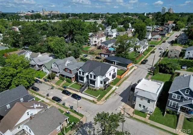 Photo 3 of Townhouse for sale at 6803 Nashville Ave, Saint Louis, MO 63139 | MLS# MIS26057482 | Listing updated on 2026-09-26