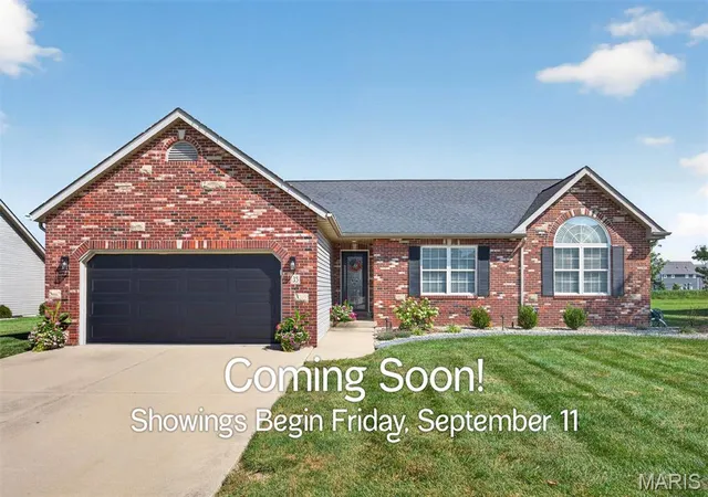 Photo 1 of Single family home for sale at 35 Whistling Straits Dr, Highland, IL 62249 | MLS# MIS26057493 | Listing updated on 2026-09-06