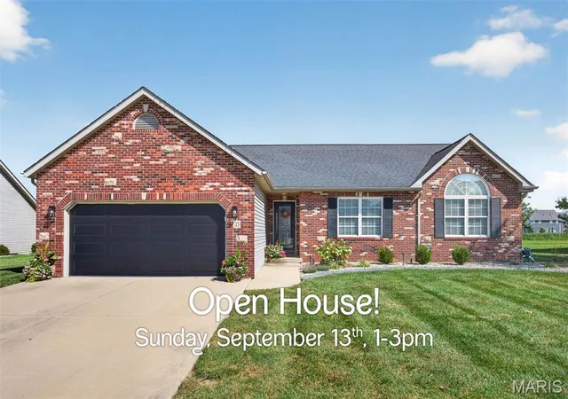 Photo 2 of Single family home for sale at 35 Whistling Straits Dr, Highland, IL 62249 | MLS# MIS26057493 | Listing updated on 2026-09-06
