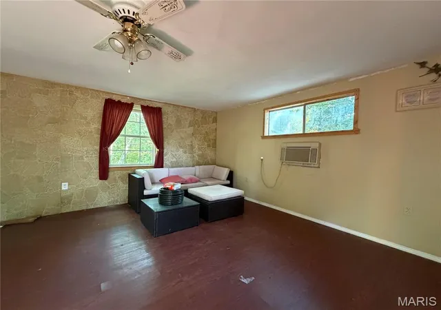 Photo 3 of Single family home for sale at 522 Wood Ct, Bonne Terre, MO 63628 | MLS# MIS26057496 | Listing updated on 2026-09-04