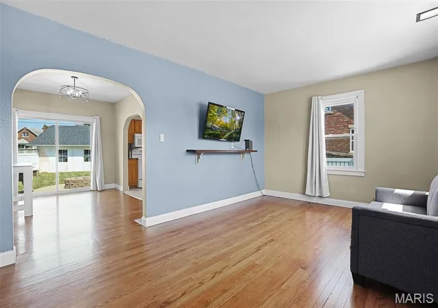 Photo 3 of Single family home for sale at 1513 Broadway, Highland, IL 62249 | MLS# MIS26057502 | Listing updated on 2026-09-20