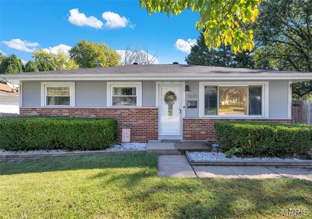 Single family home for sale at 7638 Delmont St, Saint Louis, MO 63123 | MLS# MIS26057503