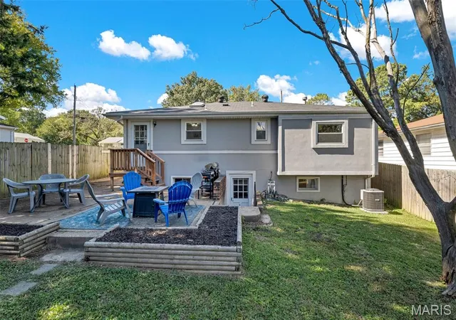 Photo 3 of Single family home for sale at 7638 Delmont St, Saint Louis, MO 63123 | MLS# MIS26057503 | Listing updated on 2026-10-08