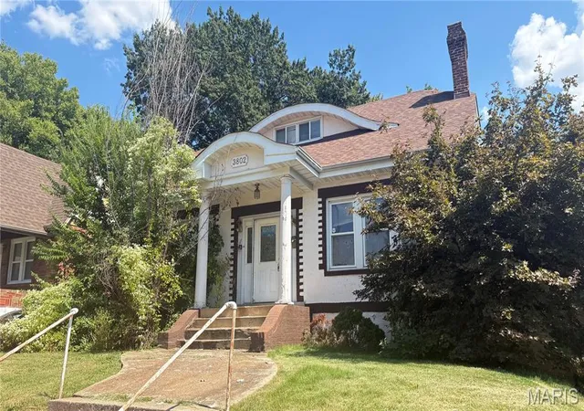 Photo 2 of Single family home for sale at 3802 Avondale Ave, Saint Louis, MO 63121 | MLS# MIS26057511 | Listing updated on 2026-09-04