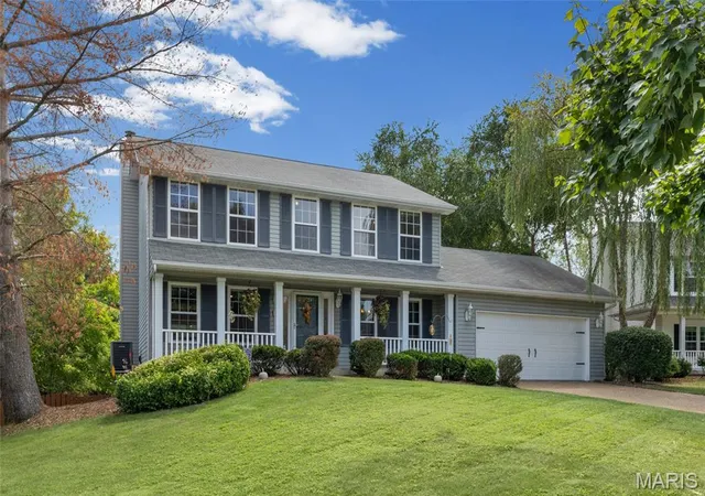 Photo 3 of Single family home for sale at 100 Quiet Grv Ct, Saint Peters, MO 63376 | MLS# MIS26057515 | Listing updated on 2026-09-13