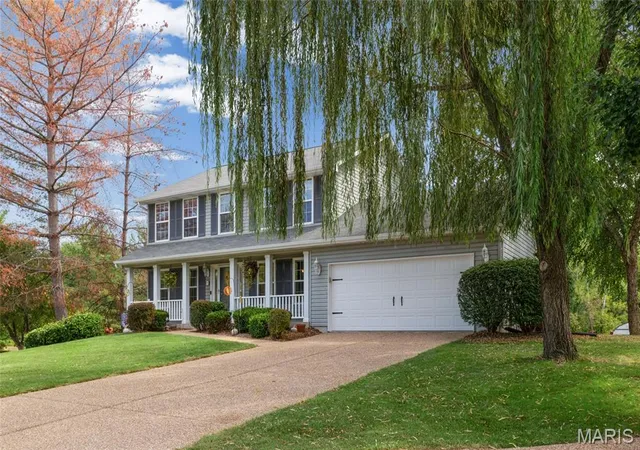 Photo 3 of Single family home for sale at 100 Quiet Grv Ct, Saint Peters, MO 63376 | MLS# MIS26057515 | Listing updated on 2026-10-26