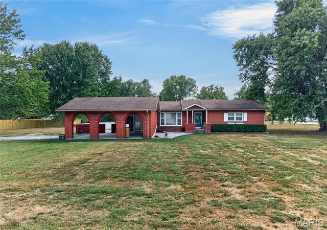 Single family home for sale at 16897 Kneedler St, Lebanon, MO 65536 | MLS# MIS26057516