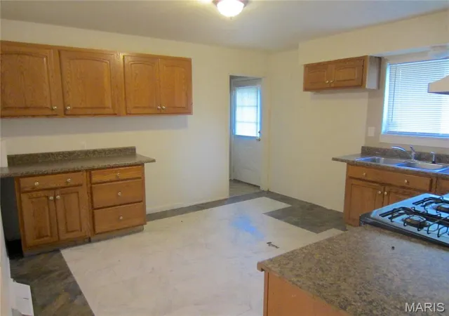 Photo 3 of Sale Pending at 1103 Northdale Ave, Saint Louis, MO 63138 | MLS# MIS26057529 | Listing updated on 2026-09-24