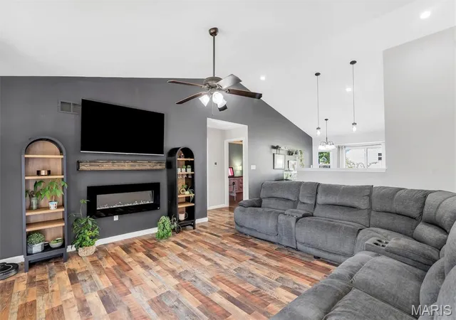 Photo 2 of Single family home for sale at 1077 S Shore Dr, Catawissa, MO 63015 | MLS# MIS26057534 | Listing updated on 2026-09-21