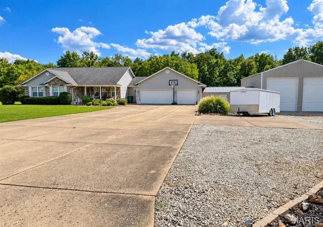 Single family home for sale at 196 Indian Prairie Ln, Union, MO 63084 | MLS# MIS26057562