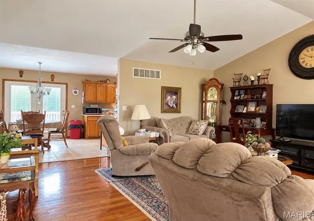 Photo 2 of Single family home for sale at 196 Indian Prairie Ln, Union, MO 63084 | MLS# MIS26057562 | Listing updated on 2026-09-07