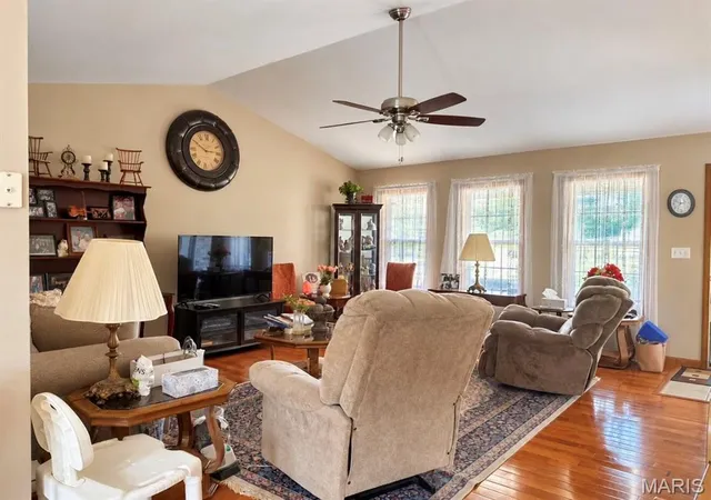 Photo 3 of Single family home for sale at 196 Indian Prairie Ln, Union, MO 63084 | MLS# MIS26057562 | Listing updated on 2026-09-07