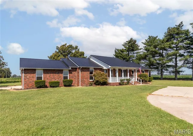 Photo 2 of Single family home for sale at 961 South 413th Rd, East Prairie, MO 63845 | MLS# MIS26057564 | Listing updated on 2026-09-07