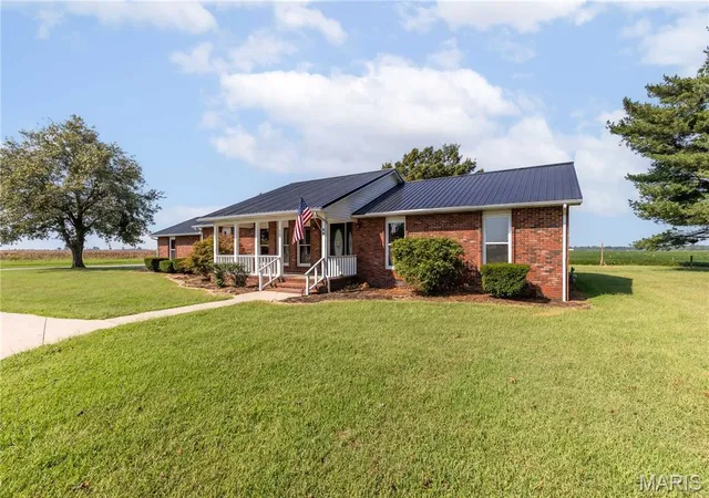 Photo 3 of Single family home for sale at 961 South 413th Rd, East Prairie, MO 63845 | MLS# MIS26057564 | Listing updated on 2026-09-07
