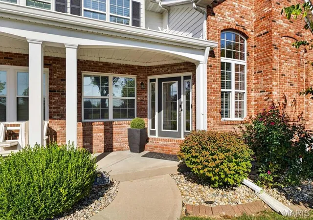 Photo 3 of Townhouse for sale at 116 Country Clb View, Edwardsville, IL 62025 | MLS# MIS26057587 | Listing updated on 2026-09-13