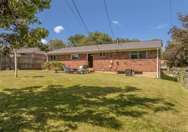 Photo 19 of Single family home for sale at 2117 Bolton St, Saint Charles, MO 63301 | MLS# MIS26057588 | Listing updated on 2026-09-05
