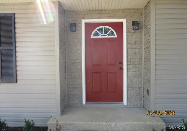 Photo 2 of Single family home for sale at 704 Shenandoah Ave, Cuba, MO 65453 | MLS# MIS26057601 | Listing updated on 2026-09-05