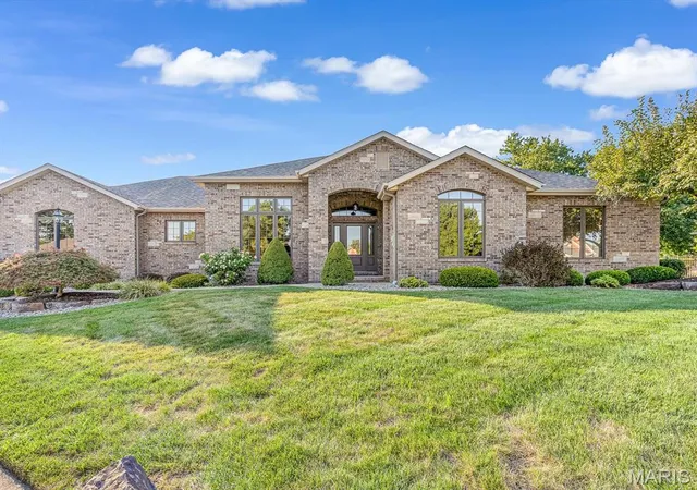 Photo 2 of Single family home for sale at 5205 Fox Cvs, Edwardsville, IL 62025 | MLS# MIS26057608 | Listing updated on 2026-09-06