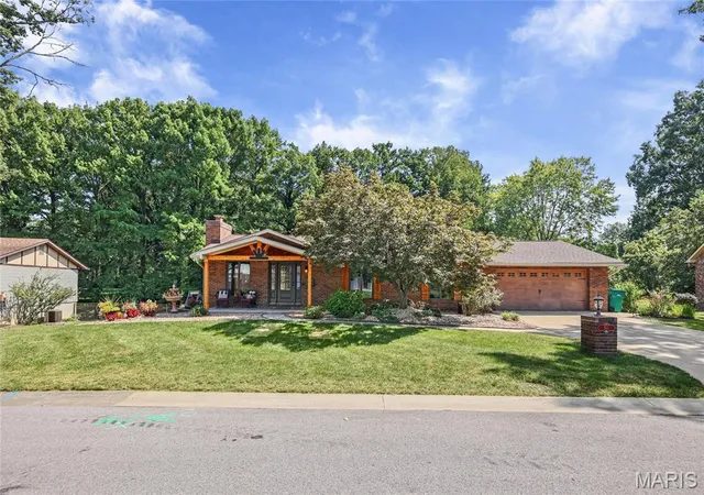 Photo 2 of Single family home for sale at 511 Rebecca Dr, O Fallon, IL 62269 | MLS# MIS26057616 | Listing updated on 2026-09-25
