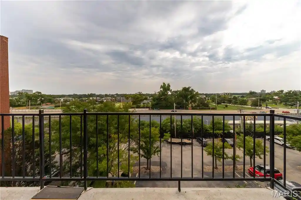 Listing Photo 1 - Condo for sale in 5630 Pershing Ave located at 5630 Pershing Ave, St. Louis, MO 63112 - Unit #59