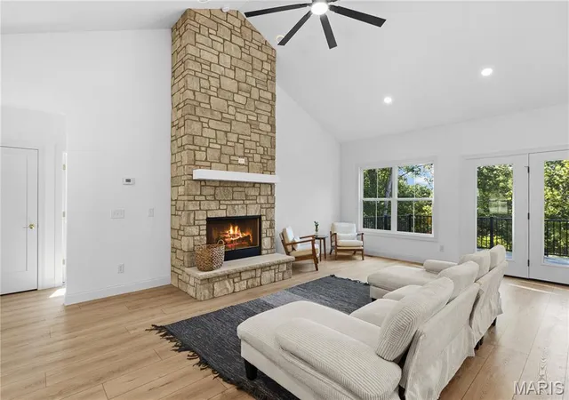 Photo 3 of Single family home for sale at 55 Lake Bnd Dr, Winfield, MO 63389 | MLS# MIS26057627 | Listing updated on 2026-10-14