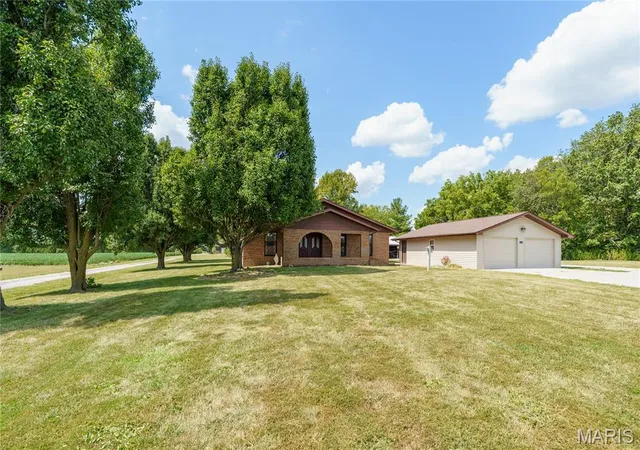 Photo 2 of Single family home for sale at 7043 Walsh Rd, Ellis Grove, IL 62241 | MLS# MIS26057628 | Listing updated on 2026-09-14
