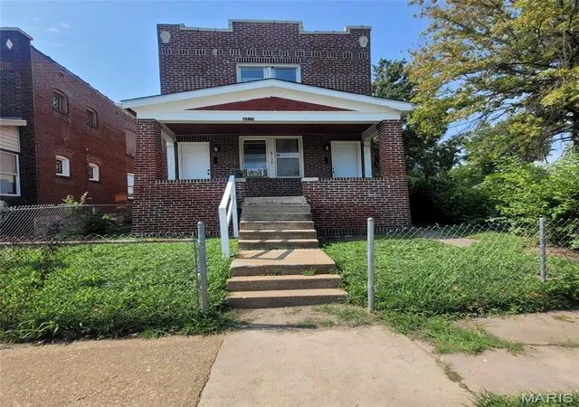 Photo 1 of Multi family home for sale at 4710 Highland Ave, Saint Louis, MO 63113 | MLS# MIS26057643 | Listing updated on 2026-09-06